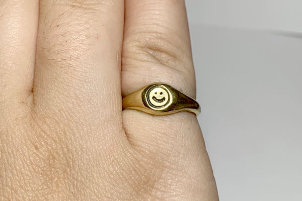 Mini Smiley Signet Ring